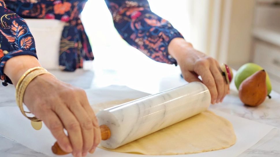 Rețeta tradițională de plăcinte de casă revine în forță: gustul copilăriei, redescoperit de o nouă generație