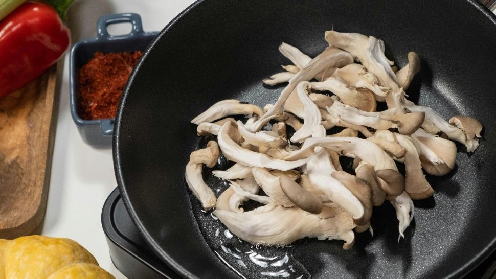 Cum se prepară corect ciupercile pleurotus. O rețetă perfectă și potrivită ca garnitură, dar și ca aperitiv