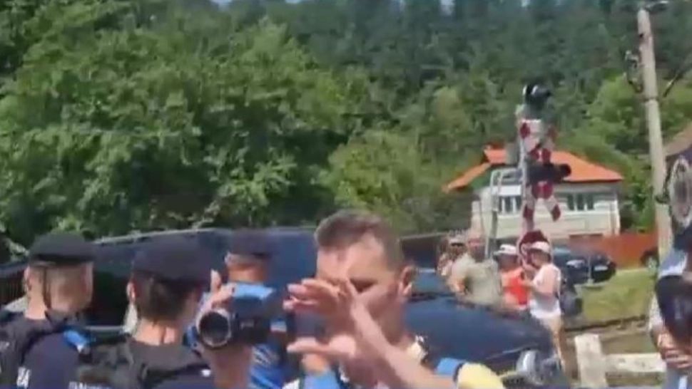 Protest la Băile Tușnad: românii îl trimit acasă pe Orban