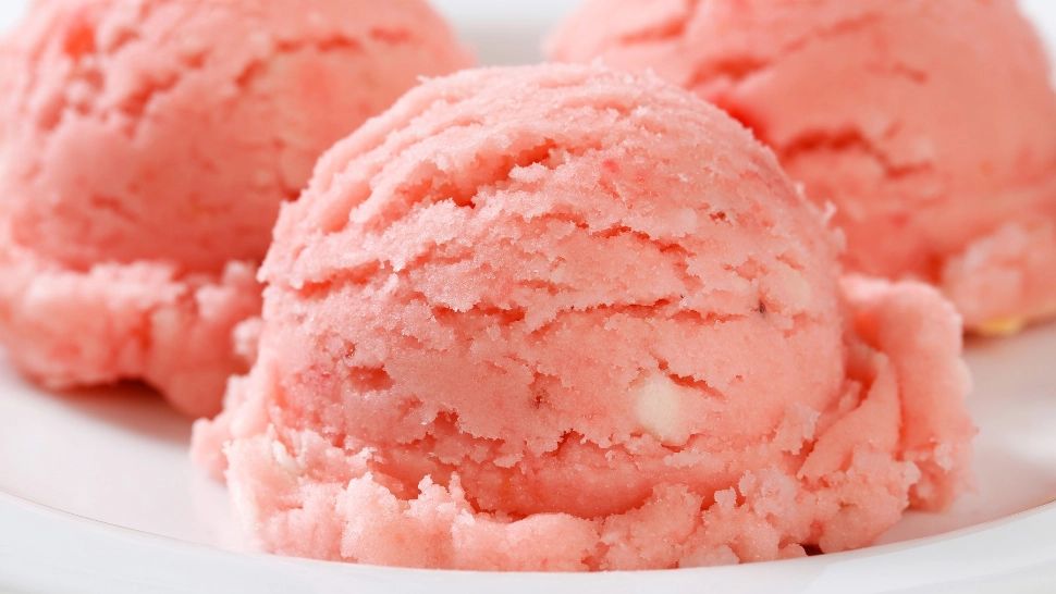 Sorbet de pepene roșu: deliciul verii de care nu te poți despărți. Savuros și răcoros