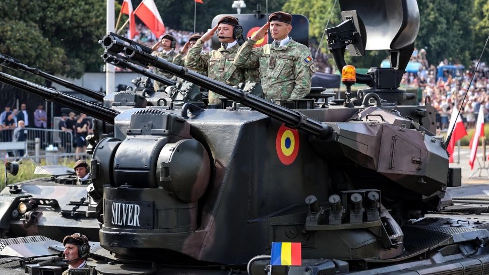 Ungurii se tem de înarmarea României. O publicație conservatoare insinuează că i-am luat în vizor din cauza politicii guvernului Orban