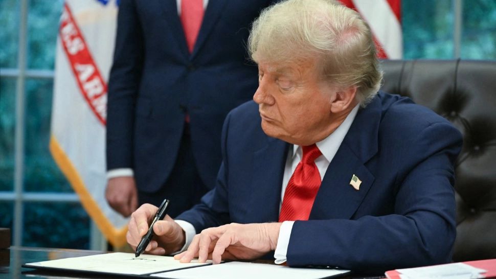 Trump a început să trimită scrisori țărilor pe care le va taxa. „Iată că aveți de plătit pentru a face afaceri cu SUA”