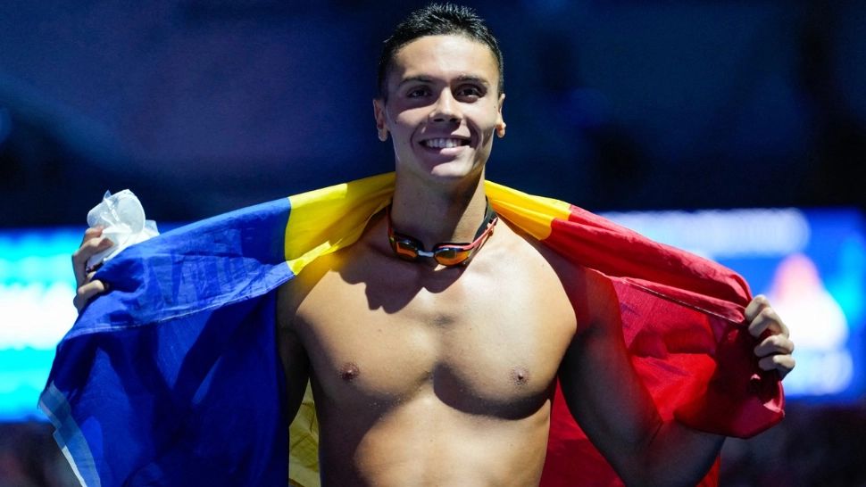 „Nu e om!”. Finalul colosal al lui David Popovici zguduie Mondialele de natație. Cursa de la Singapore, comentată de specialiștii americani