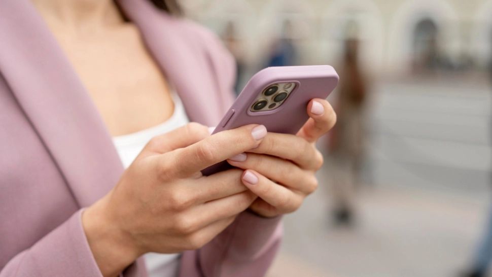 De pe 15 iulie 2025: Telefoanele care te conectează la internet direct prin Starlink-ul lui Elon Musk. Vezi lista completă