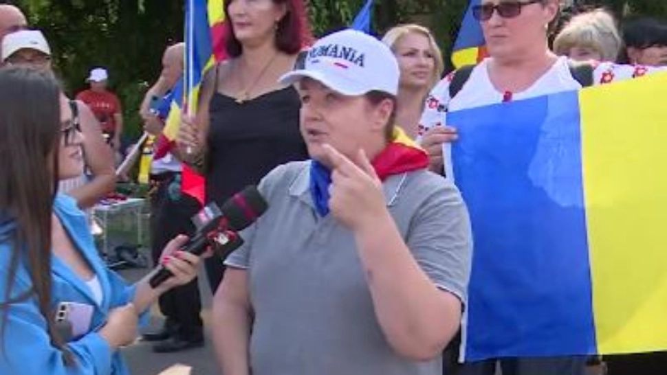 Soția Stegarului dac, la protestul de la Victoriei: „Avem de-a face cu un dosar politic!”