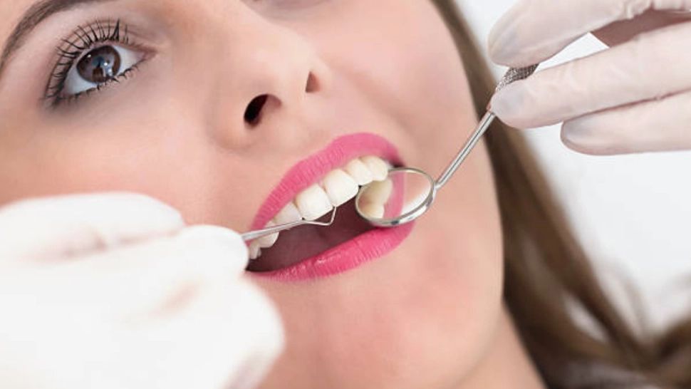 Gestul simplu care îți protejează zâmbetul pe termen lung