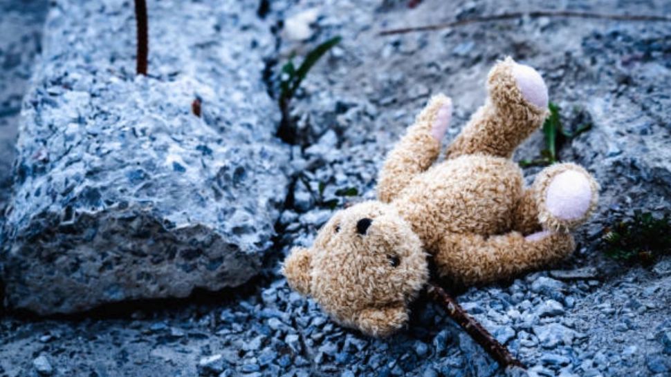 Abuz îngrozitor. Un tânăr din Suceava și-a violat verișoara de 12 ani. A fost arestat