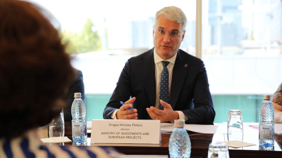 Dragoș Pâslaru verifică achiziția microbuzelor electrice pentru elevi: "Nu voi tolera niciun abuz"