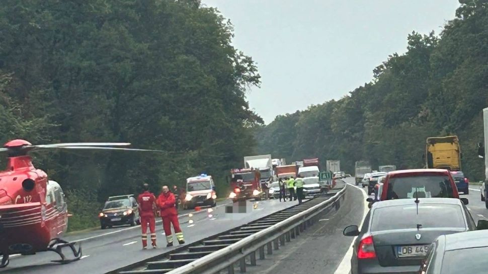 Controverse în cazul tragediei de pe A1: relația celor doi tineri loviți de TIR era în atenția autorităților