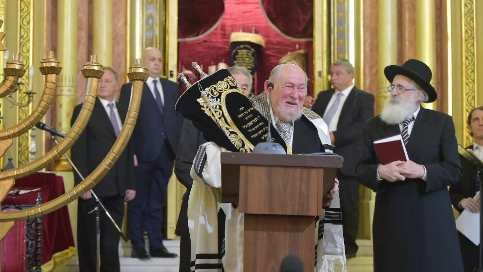 Doliu în comunitatea evreiască din România. S-a stins din viață Marele Rabin Menachem Hacohen