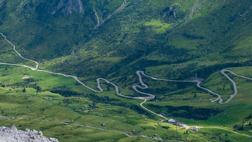 Aventură costisitoare: un turist este obligat să plătească peste 14.000 de euro după ce a fost salvat cu elicopterul