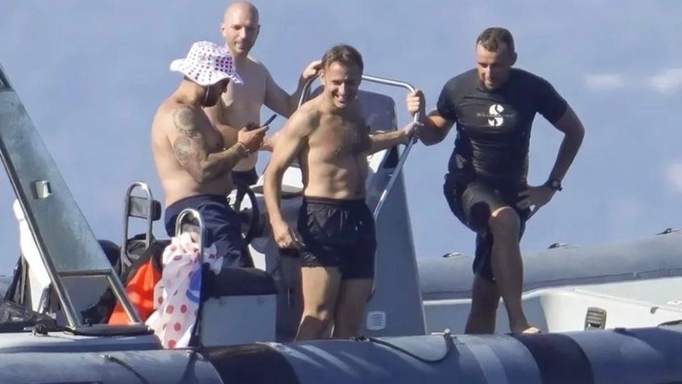 Emmanuel și Brigitte Macron - vacanță de lux pe un iaht în sudul Franței. În ce ipostaze a apărut cuplul prezidențial?