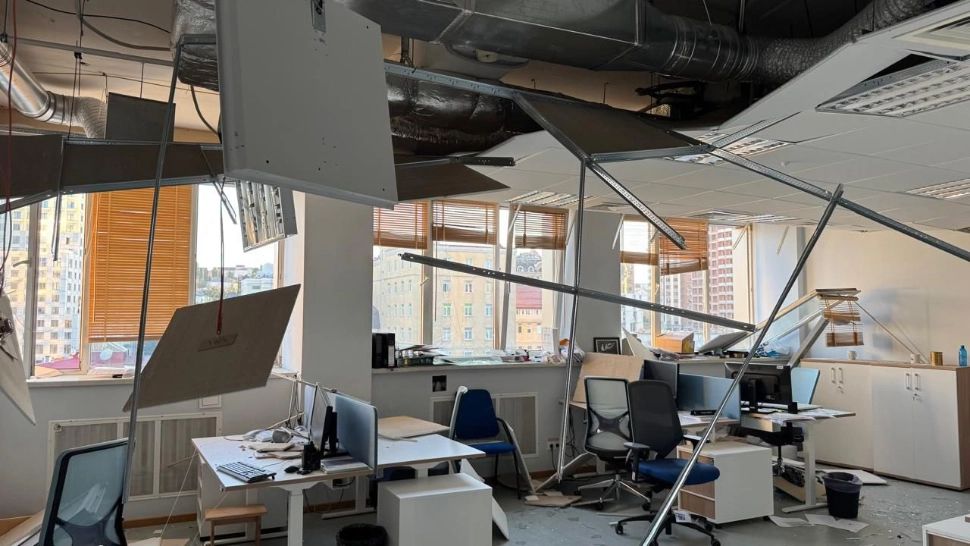 Clădirea ambasadei UE la Kiev, lovită de un atac rusesc devastator. Moscova, acuzată că a vizat deliberat diplomații: "UE nu se va lăsa intimidată" GALERIE FOTO