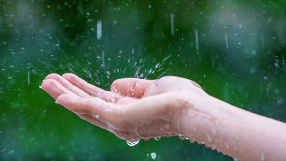 Cum a ajuns să fie taxată și apa de ploaie. Autoritatea în domeniu vine cu explicații