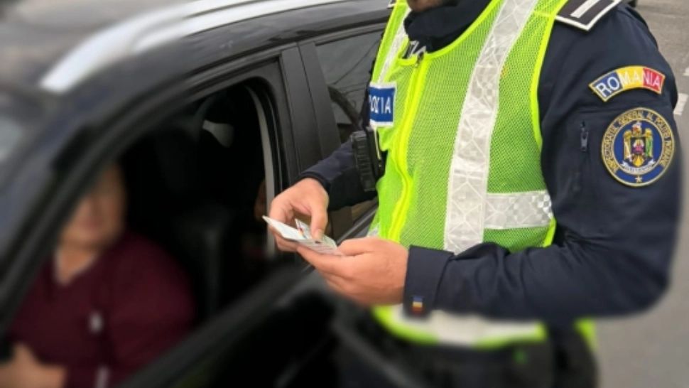 Scandal în Poliția Argeș: ofițer judiciar reținut pentru trafic de influență. Alt polițist, acuzat de șantaj și divulgare de informații secrete