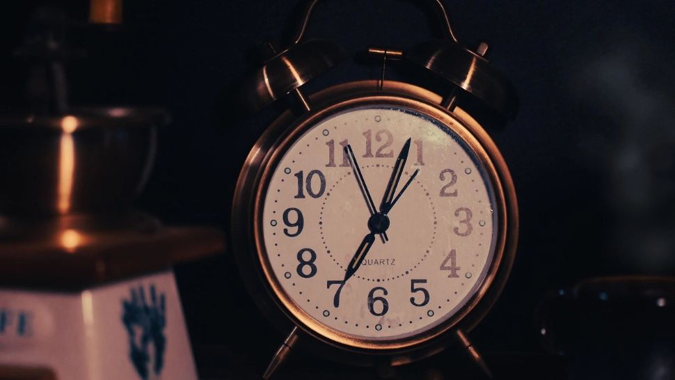 Trece sau nu România la ora de iarnă 2025: ce trebuie să știm și care sunt efectele asupra sănătății