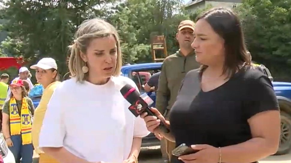 Cristela Georgescu, în lacrimi printre sinistrații loviți de soartă: ”Îmi vine să urlu, doar la război mai vezi așa ceva”