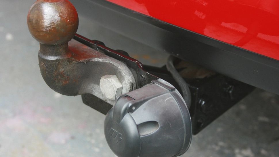 Cod Rutier 2025. În ce țări nu ai voie cu cârlig de remorcare la mașină