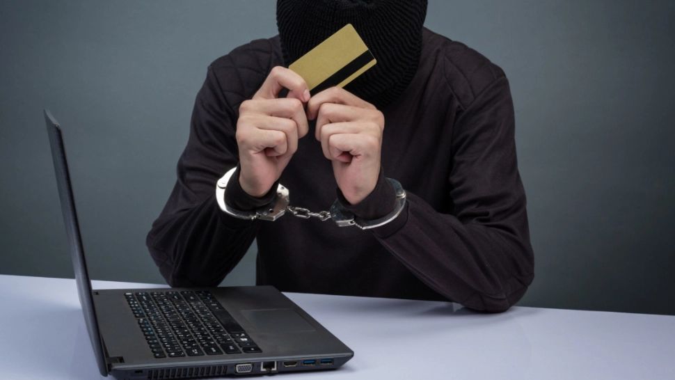 „Factura neplătită”, noua metodă a escrocilor care a pus pe jar Directoratul Național de Securitate Cibernetică. La ce trebuie să fim atenți  