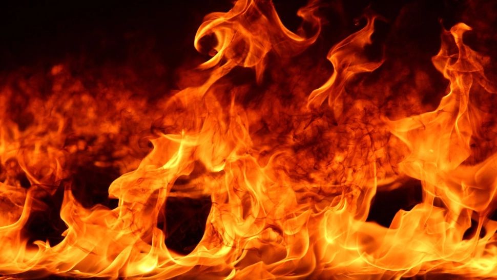 Explozie puternică într-o locuință din Letea Veche, Bacău: patru persoane rănite grav, între care o minoră