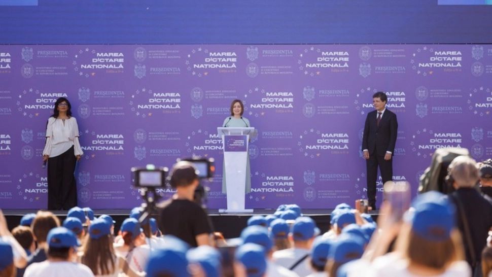 Maia Sandu la „Marea Dictare Națională” din Chișinău: „Limba română, punte între cele două maluri ale Prutului”
