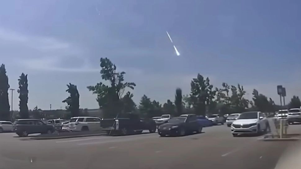 Un  meteorit mai vechi decât Pământul a căzut peste o casă din Statele Unite VIDEO