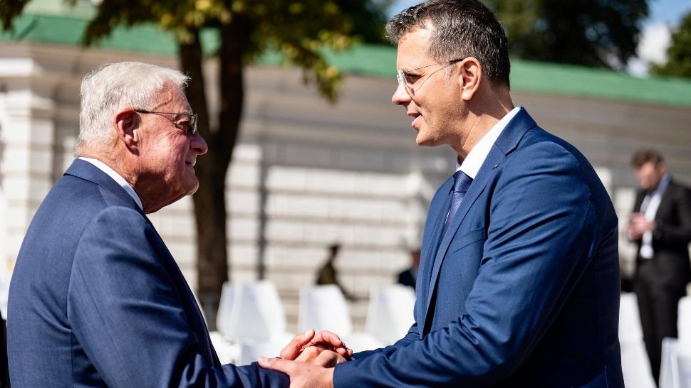 Ministrul Apărării s-a întâlnit cu emisarul lui Trump în Ucraina. Ce a discutat Ionuț Moșteanu cu Keth Kellogg