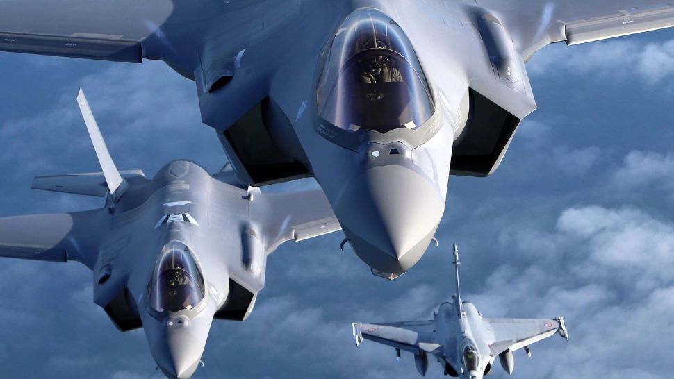 Video. Cine câștigă cu adevărat într-o confruntare dintre Rafale și F-35? Rezultatele i-au lăsat pe americani cu gura căscată