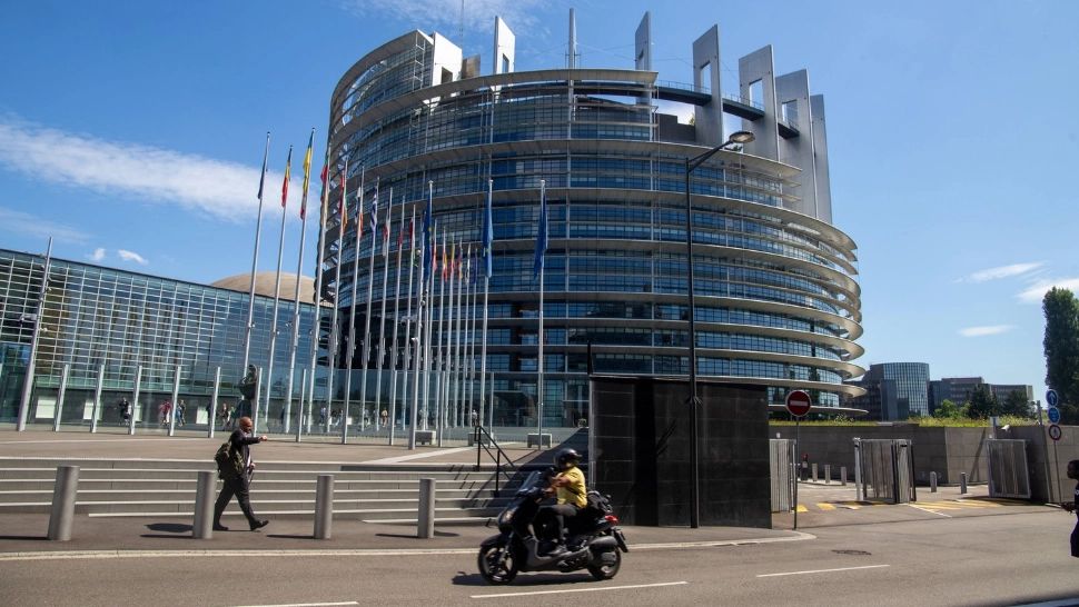 Instituțiile UE au ajuns să se certe între ele. Parlamentul European dă în judecată Consiliul UE