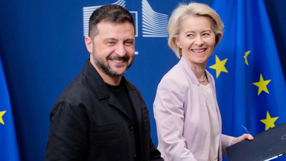 Cine sunt greii politicii europene care îl vor însoți pe Zelenski astăzi la Washington. Lista completă a delegației