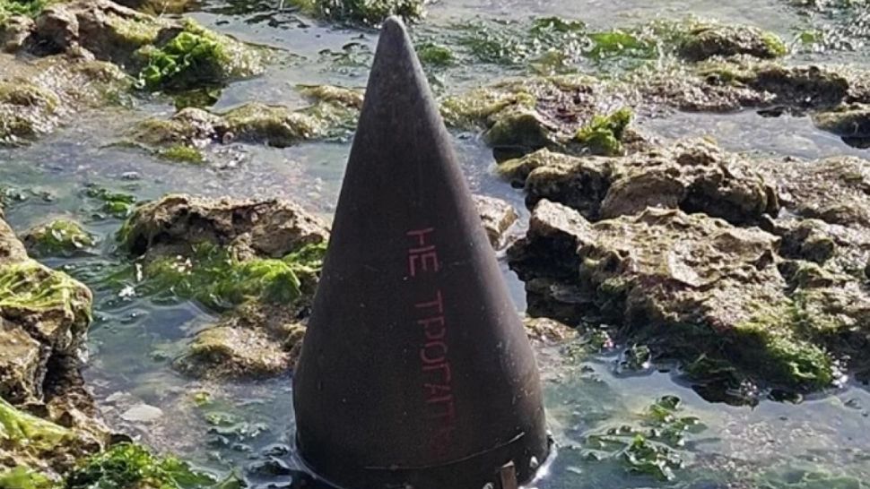 Panică pe litoral: bucata unei rachete rusești a apărut pe plaja din 2 Mai