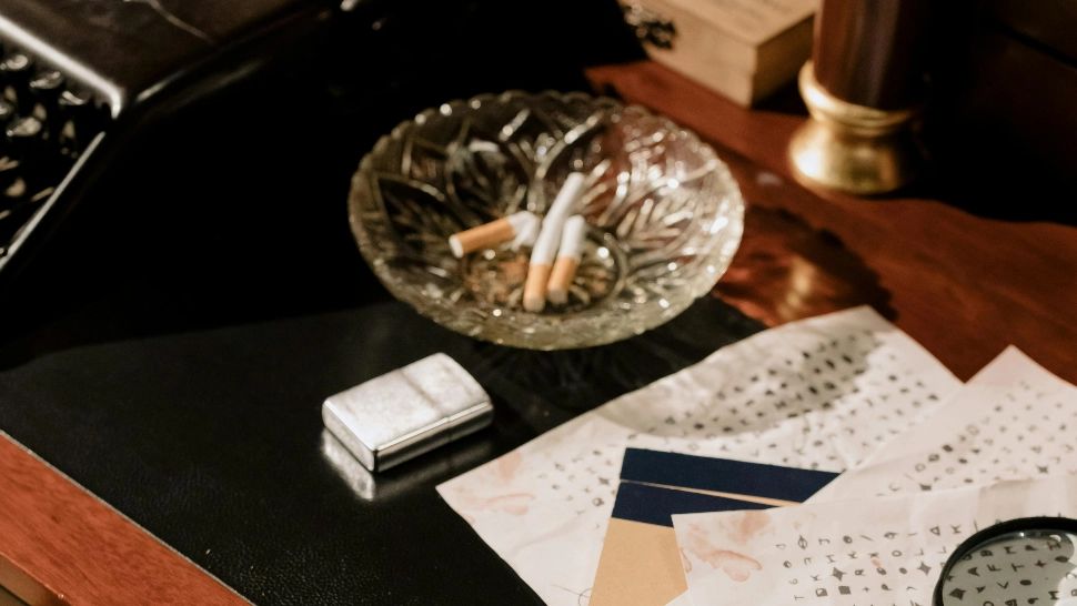 Metode eficiente pentru a scăpa de mirosul de fum de țigară din încăperi