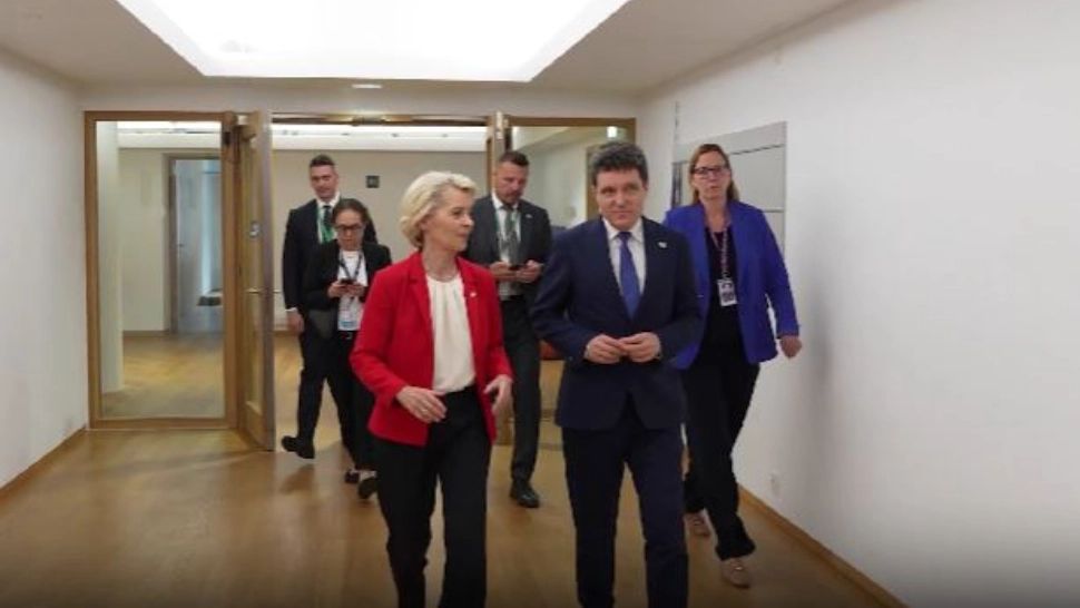 Ursula von der Leyen vine luni în România. Șefa UE i-a convocat la Constanța pe Nicușor și Bolojan