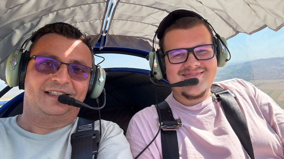 Ce mesaj a postat tatăl tânărului de 18 ani mort în accidentul aviatic din Arad. Ultima fotografie, chiar înainte de tragedie