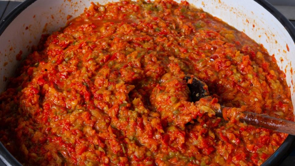 Zacuscă de vinete – rețeta clasică ce se păstrează perfect peste iarnă. Trucul gospodinelor iscusite