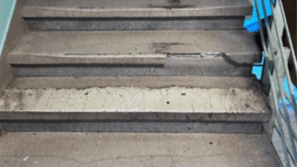 Un bărbat a murit la Spitalul Județean Reșița după ce o treaptă s-ar fi rupt sub el: anchetă uriașă