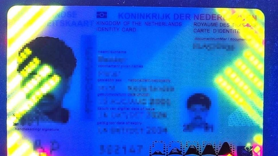 Cetățeni iranieni, reținuți pe Aeroportul Henri Coandă în timp ce încercau să intre în spațiul Schengen cu acte false