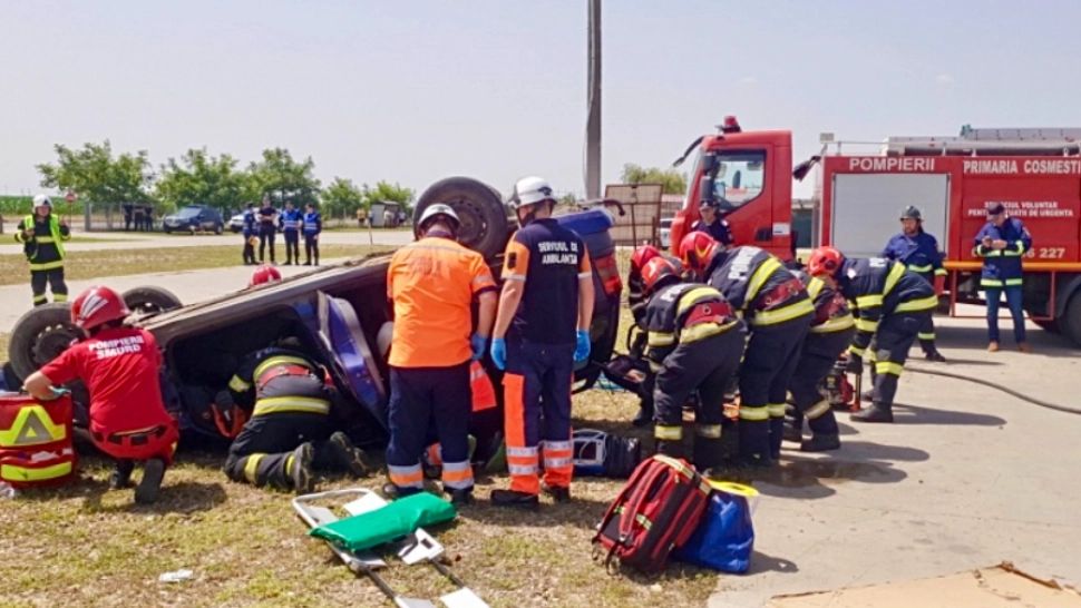 Impact devastator pe un drum din Argeș: 8 răniți, una dintre victime este inconștientă