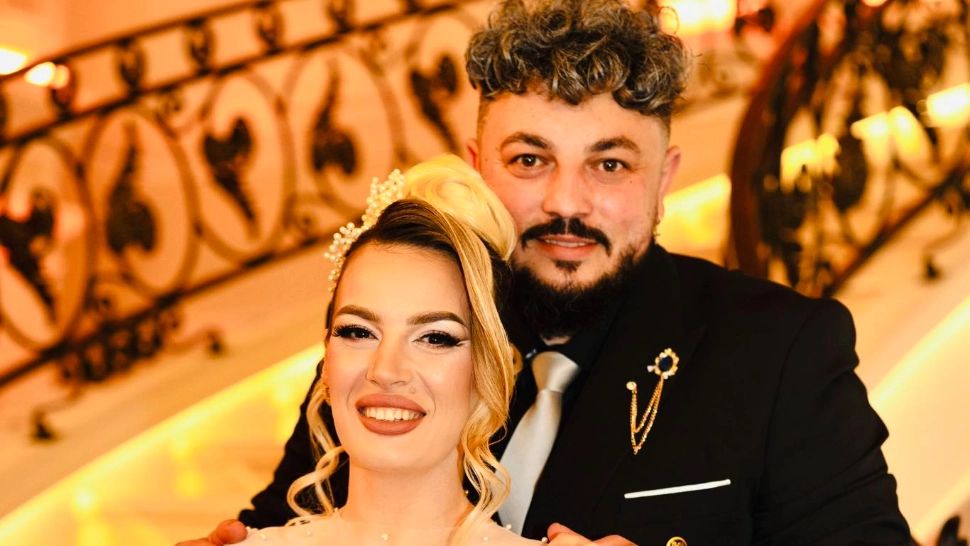 O celebră cântăreață de muzică populară a fost prinsă la furat în mall. Complice îi este chiar soțul ei