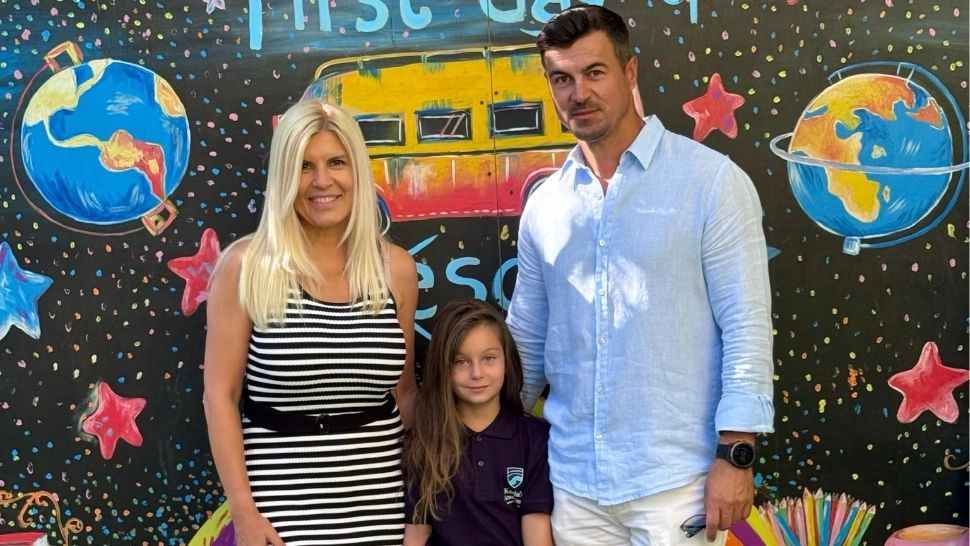 Elena Udrea, după trei ani, în prima zi de școală alături de fiica sa: „Îi urez să fie prima și în tot ceea ce îi place să facă”