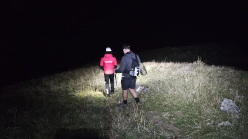 Turist de 23 de ani, salvat după ce a făcut peste 7 ore de la Bâlea Lac către Cabana Podragu: tânărul era epuizat. Avertismentul Salvamont