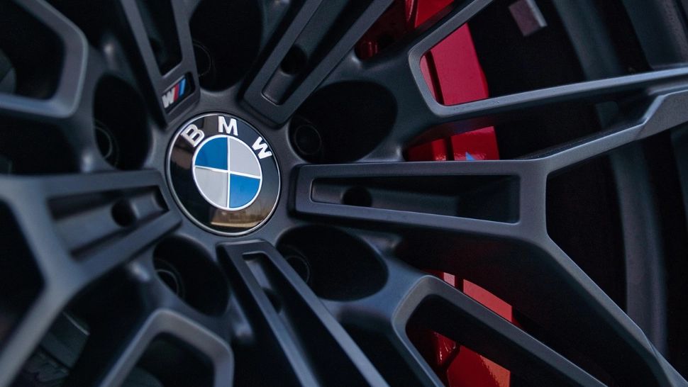 Avertisment BMW. Probleme la vehiculele produse între 2015 și 2021. Dacă nu sunt rezolvate, pot provoca scurtcircuit și chiar incendiu