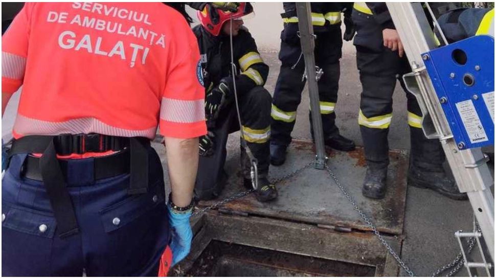 Un muncitor s-a electrocutat în timp ce lucra într-o canalizare din Galați. A fost resuscitat la faţa locului