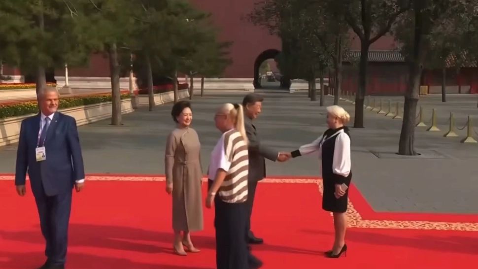 Ilie Bolojan, prima reacție după ce Adrian Năstase și Viorica Dăncilă au fost în China și au apărut într-o poză de grup alături de Vladimir Putin