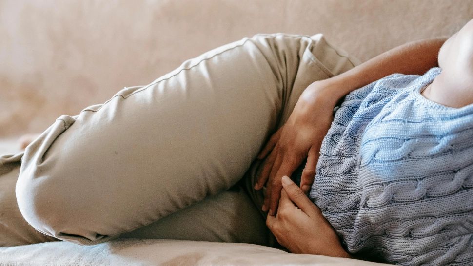 Femeile au șanse mai mari de supraviețuire în caz de cancer decât bărbații, însă prezintă un alt risc. Ce susțin cercetătorii?