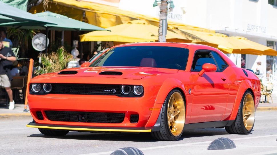 Codul Rutier 2025. Tinerii sub 21 de ani, interzis la mașini puternice 