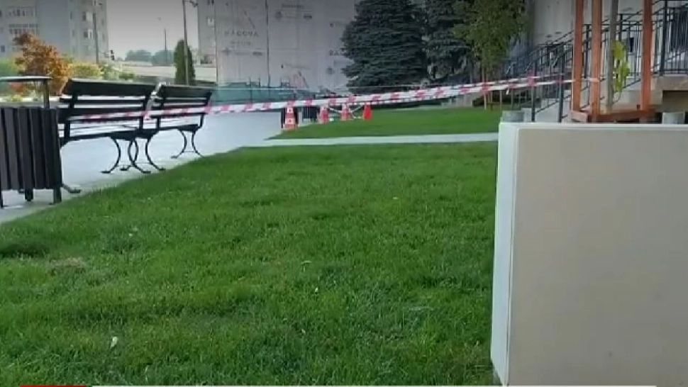 Noi detalii în cazul copilului de un an și jumătate, electrocutat de un proiector din Piața Civică. Primarul: „Nu trebuia să fie sub tensiune”