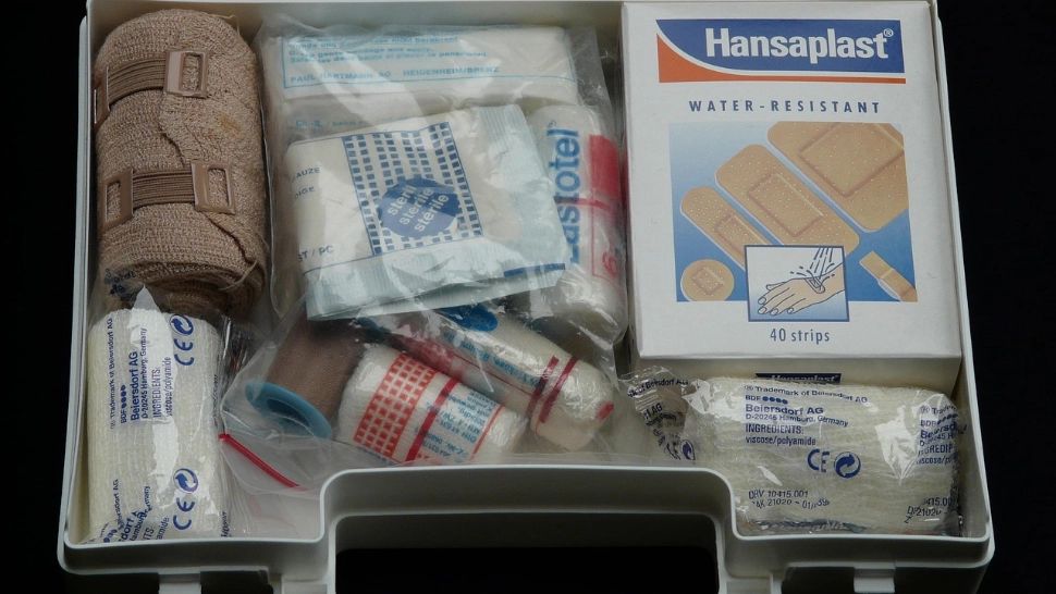 Locuitorii din Marea Britanie și Uniunea Europeană, sfătuiți să pregătească truse de supraviețuire pentru situații de urgență extreme