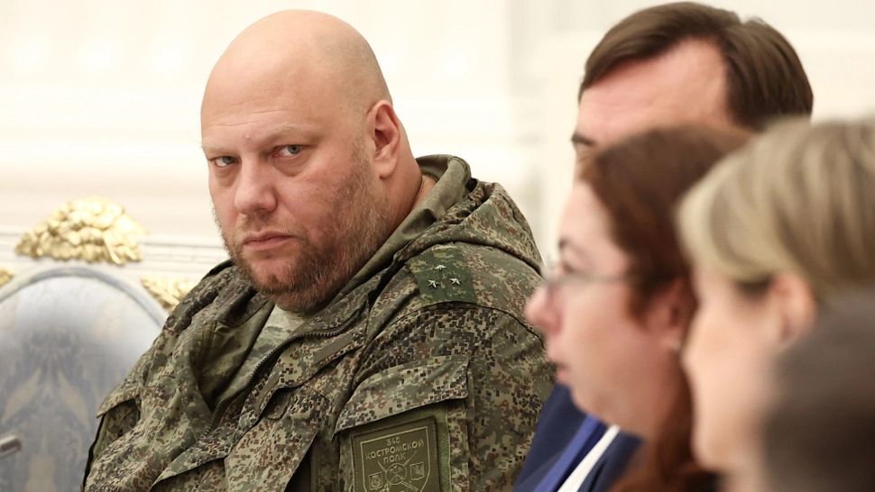 Un câștigător al competiției „Liderii Rusiei”, erou de război, lăudat personal de Putin, a fost săltat de autorități. Cu ce l-au prins 