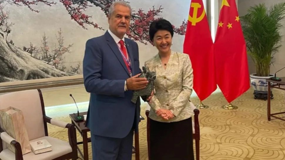 Adrian Năstase, singurul român invitat oficial de președintele Chinei la marea paradă de la Beijing